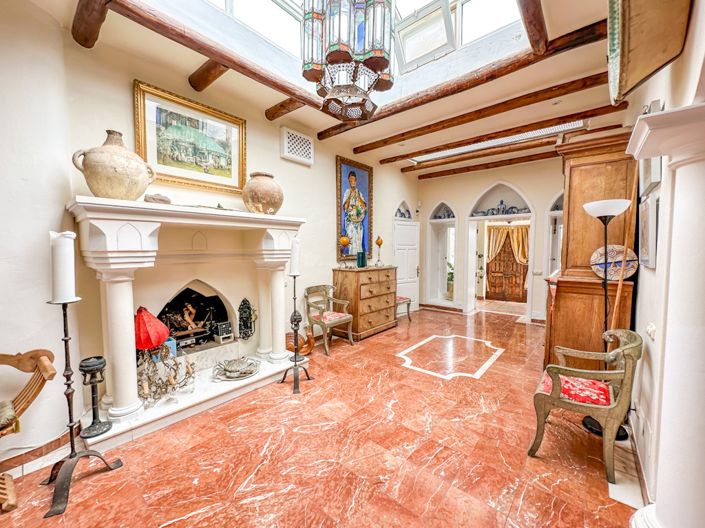 Image No.8-6 Bed Villa for sale