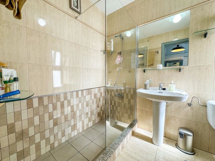 Image No.19-1 Bed Apartment for sale