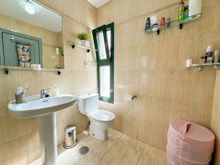 Image No.20-1 Bed Apartment for sale