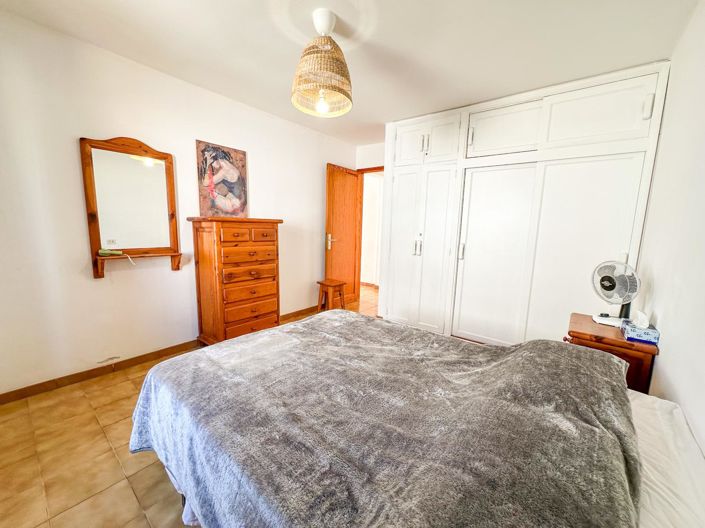 Image No.20-2 Bed Apartment for sale