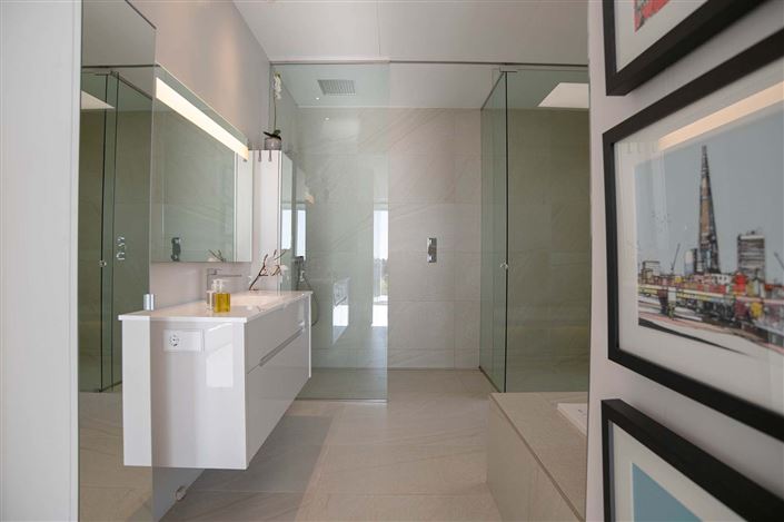 Image No.28-3 Bed Villa for sale