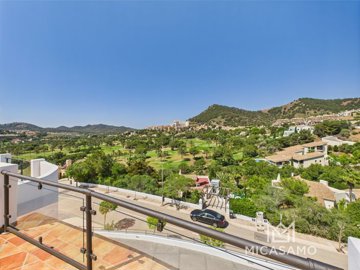 9635luxurioussevenbedroomvillawithstunningvie