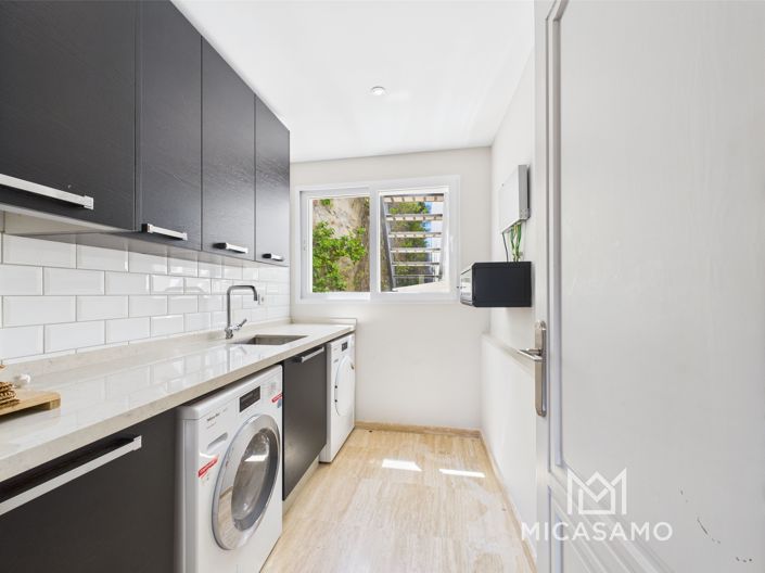 Image No.10-7 Bed Villa for sale