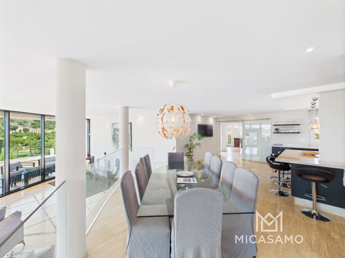 Image No.3-7 Bed Villa for sale