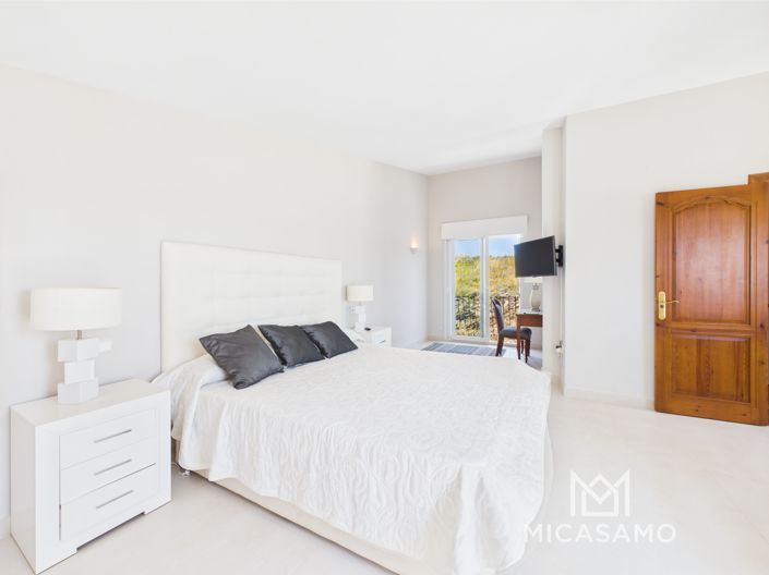 Image No.7-7 Bed Villa for sale