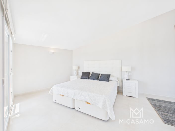 Image No.8-7 Bed Villa for sale