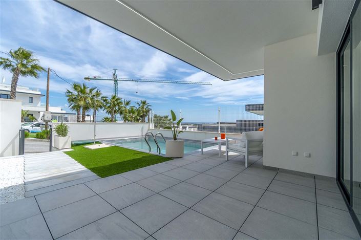 Image No.2-3 Bed Villa for sale