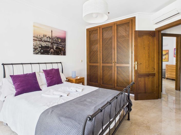 Image No.9-2 Bed Townhouse for sale