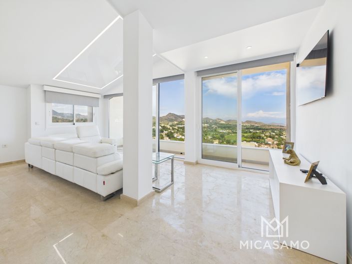 Image No.10-5 Bed Villa for sale