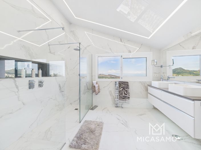 Image No.7-5 Bed Villa for sale