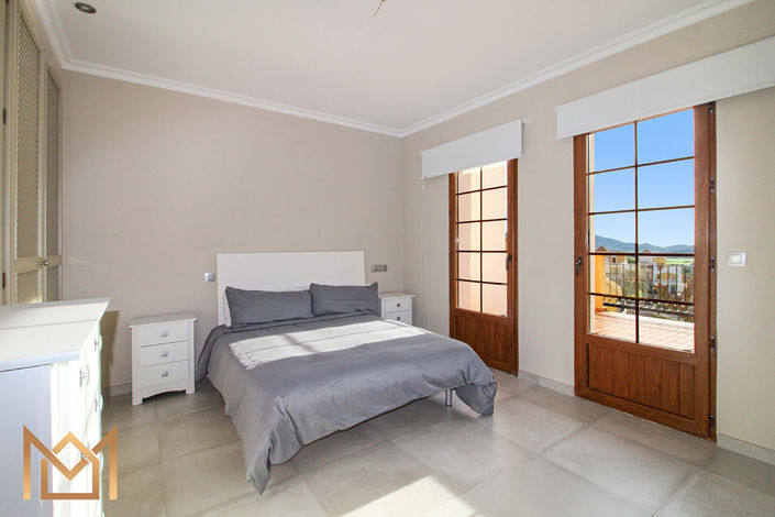 Image No.6-3 Bed Townhouse for sale