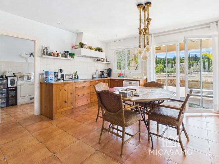 Image No.4-4 Bed Villa for sale