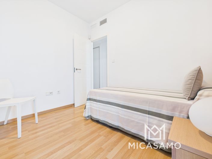 Image No.10-3 Bed Apartment for sale