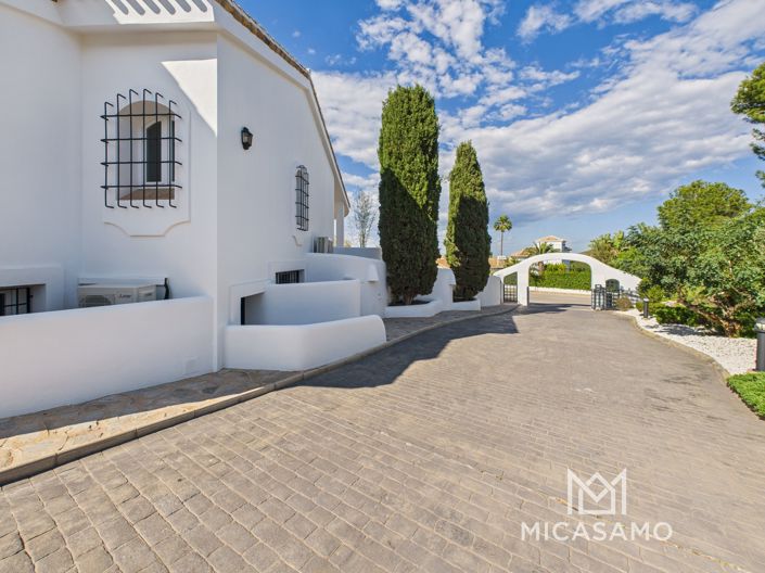 Image No.12-7 Bed Villa for sale