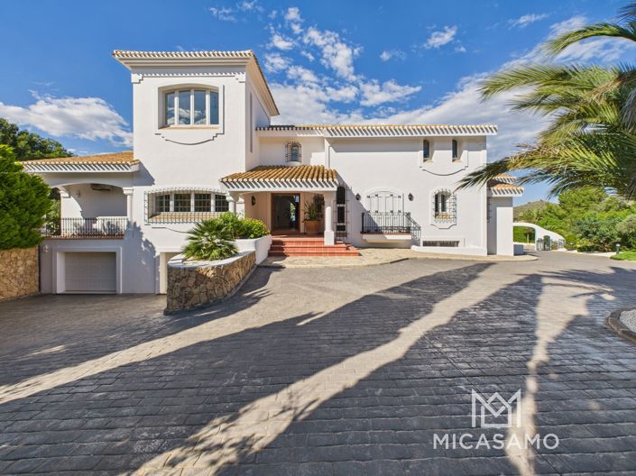 Image No.4-7 Bed Villa for sale