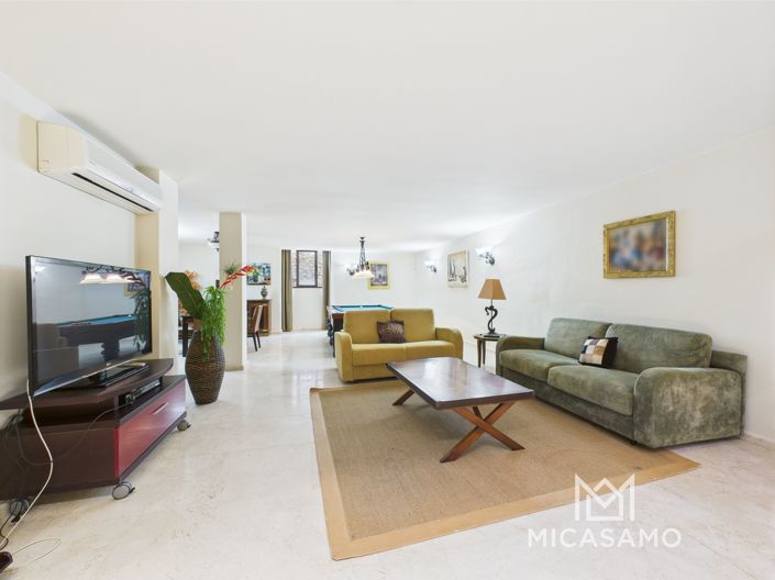 Image No.10-5 Bed Villa for sale