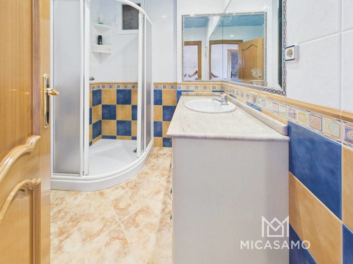 Image No.12-5 Bed Villa for sale