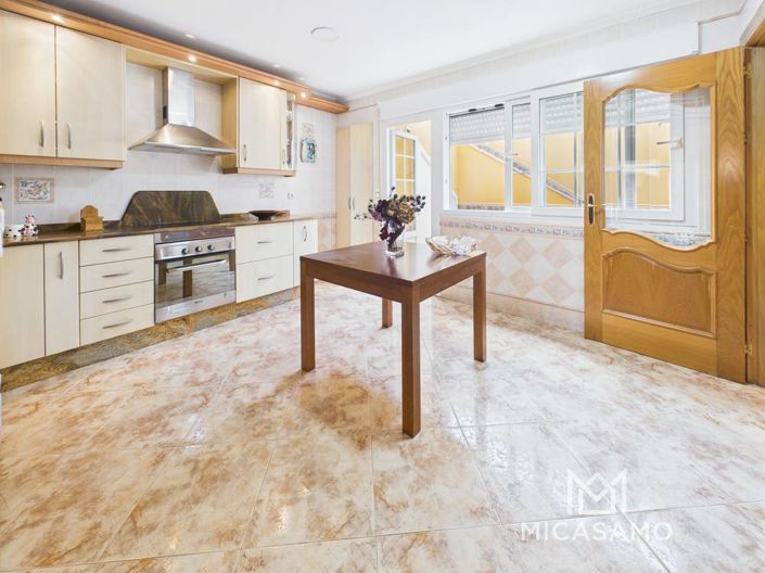 Image No.3-5 Bed Villa for sale