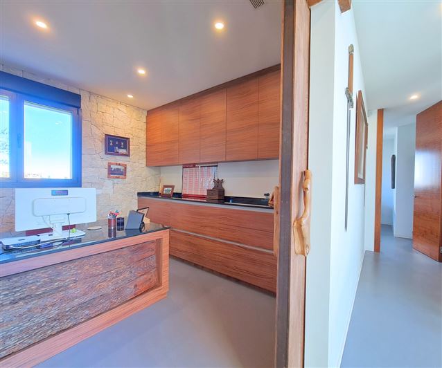 Image No.9-3 Bed Villa for sale