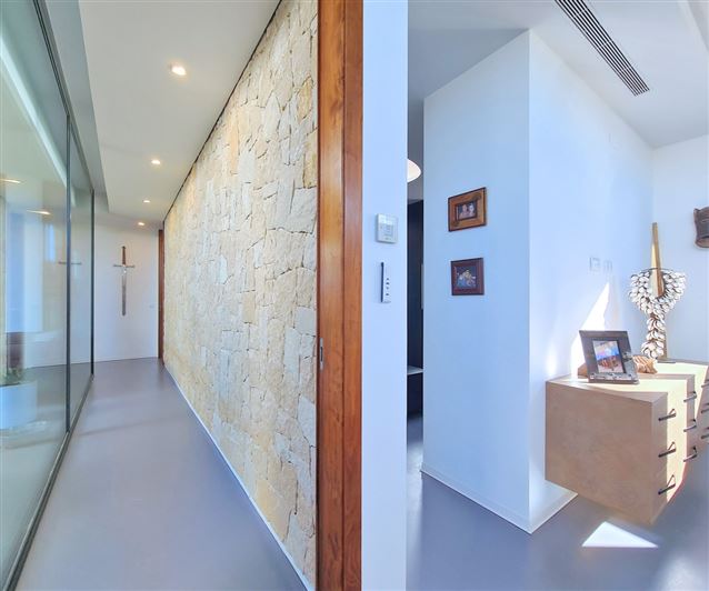 Image No.25-3 Bed Villa for sale