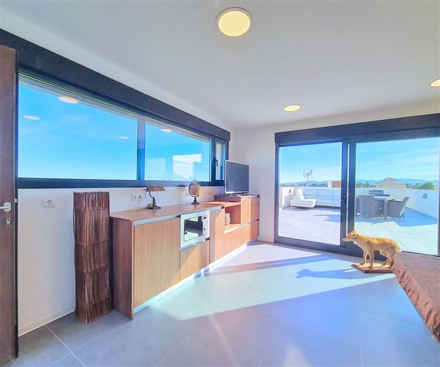 Image No.27-3 Bed Villa for sale