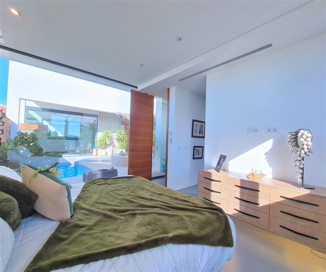 Image No.30-3 Bed Villa for sale