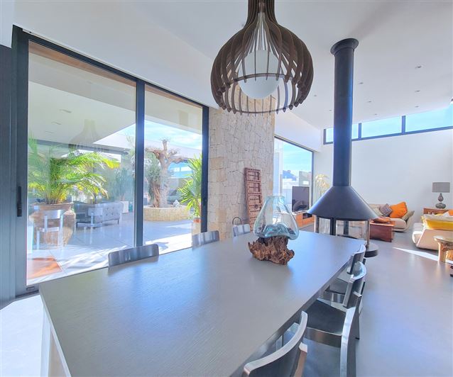 Image No.3-3 Bed Villa for sale