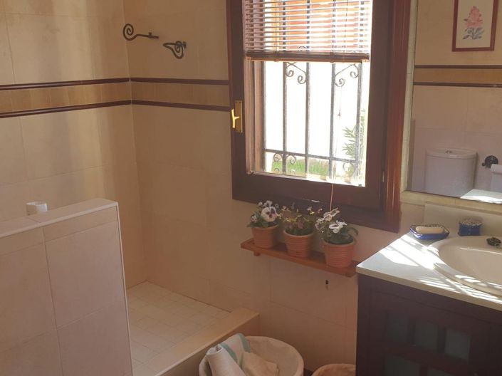 Image No.17-7 Bed Villa for sale