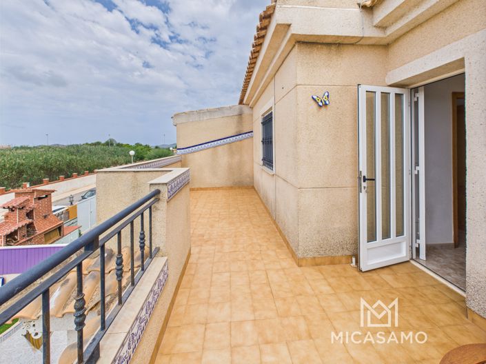 Image No.19-3 Bed Townhouse for sale