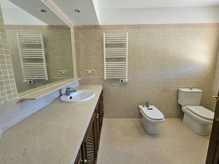 Image No.15-3 Bed Villa for sale