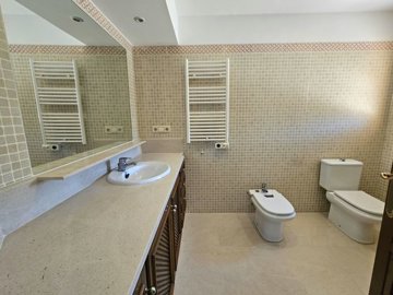 6282threebedroomsemidetachedvillainlamangaclu