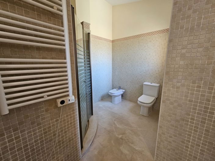 Image No.28-3 Bed Villa for sale