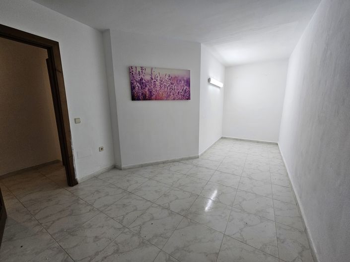 Image No.31-3 Bed Villa for sale