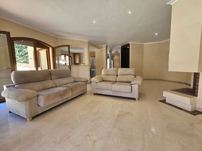 Image No.4-3 Bed Villa for sale