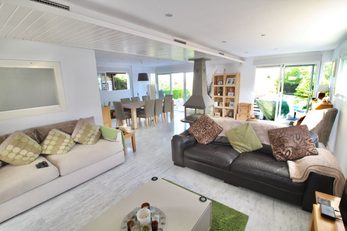 Image No.2-5 Bed Villa for sale