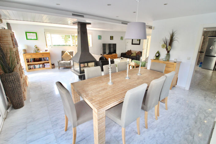 Image No.9-5 Bed Villa for sale