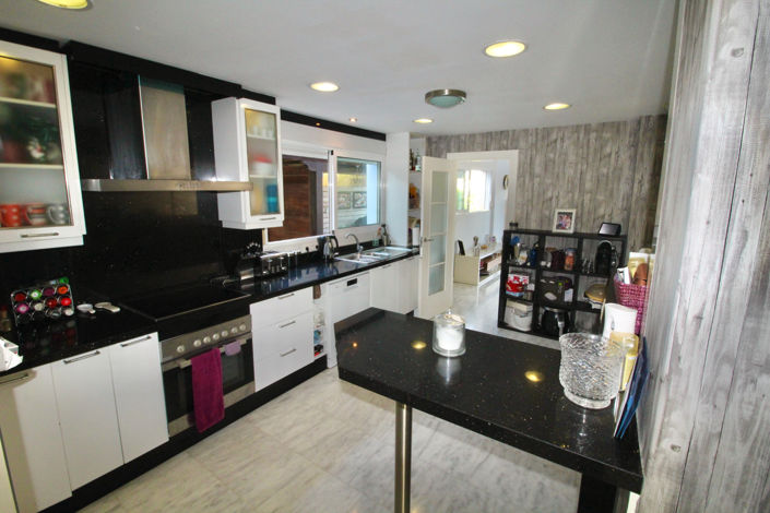 Image No.12-5 Bed Villa for sale