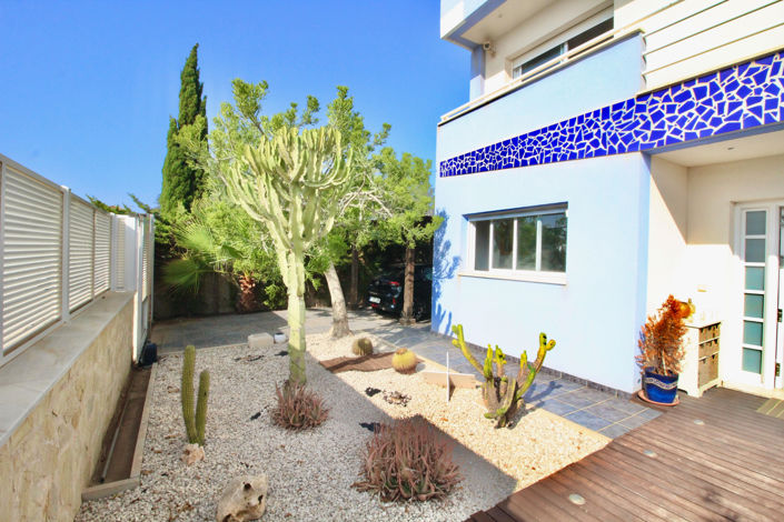 Image No.31-5 Bed Villa for sale