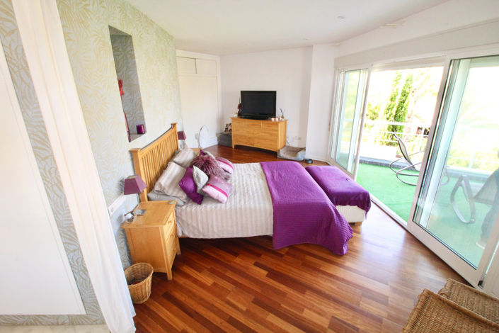 Image No.16-5 Bed Villa for sale