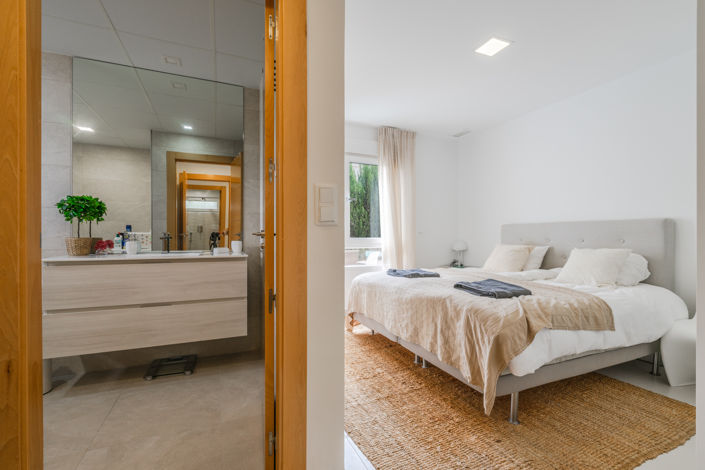 Image No.19-5 Bed Villa for sale