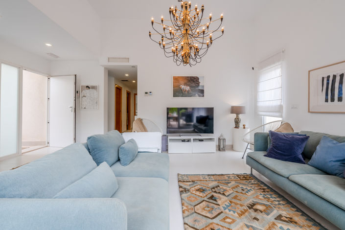 Image No.27-5 Bed Villa for sale