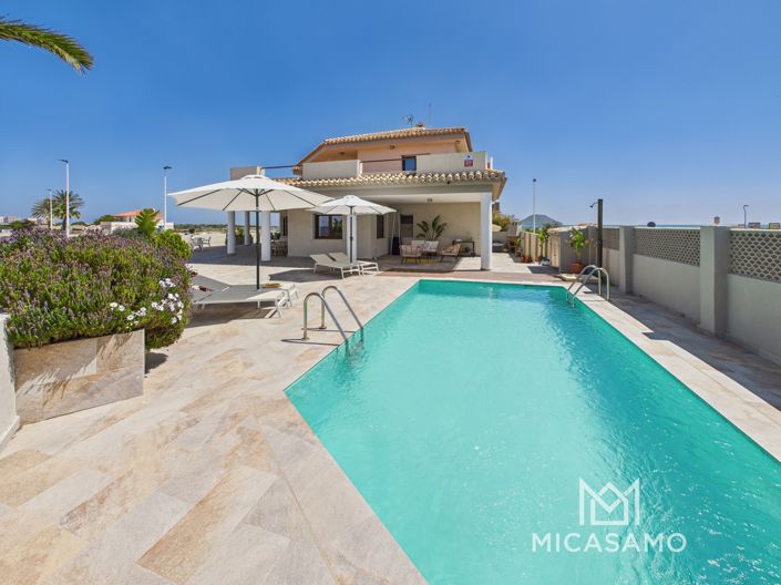 Image No.1-6 Bed Villa for sale