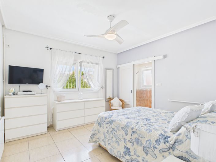 Image No.12-6 Bed Villa for sale