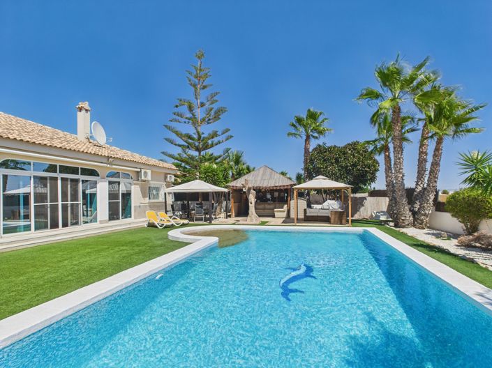 Image No.19-6 Bed Villa for sale