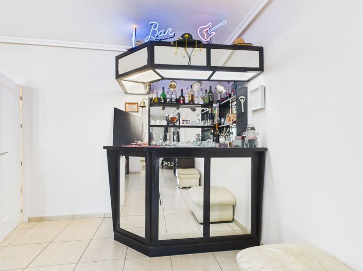 Image No.5-6 Bed Villa for sale