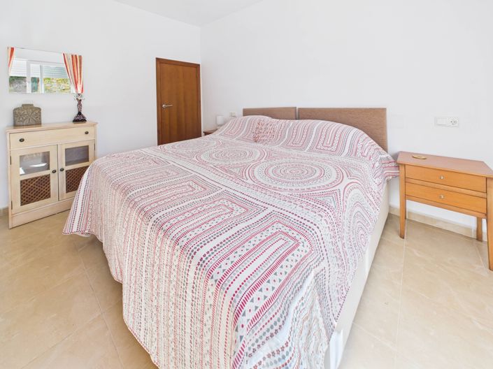 Image No.18-4 Bed Villa for sale