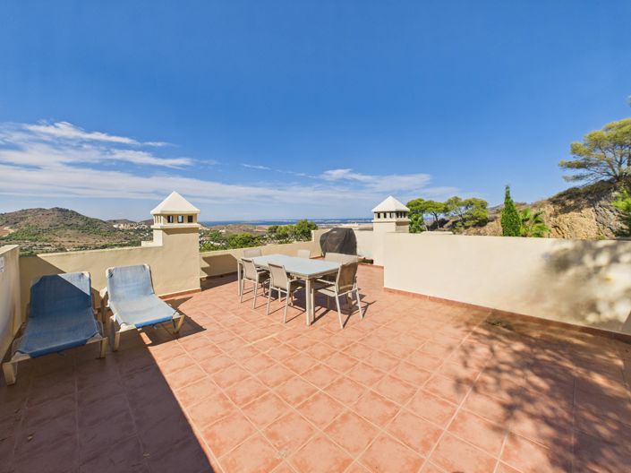 Image No.42-4 Bed Villa for sale