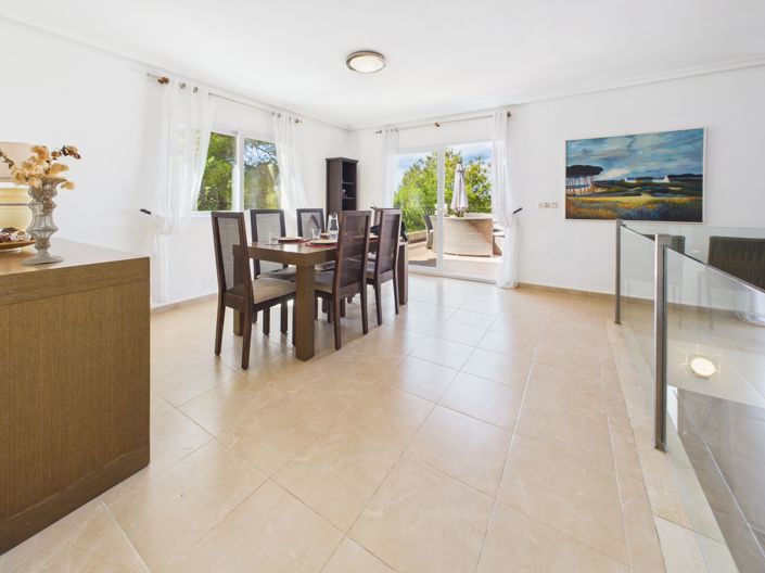 Image No.9-4 Bed Villa for sale