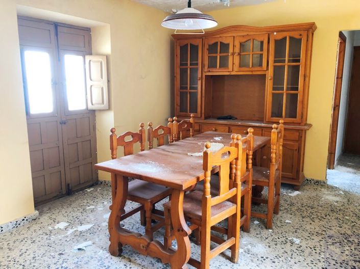 Image No.4-5 Bed Townhouse for sale