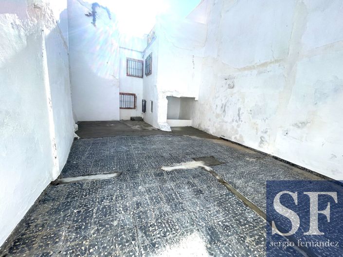 Image No.2-Townhouse for sale